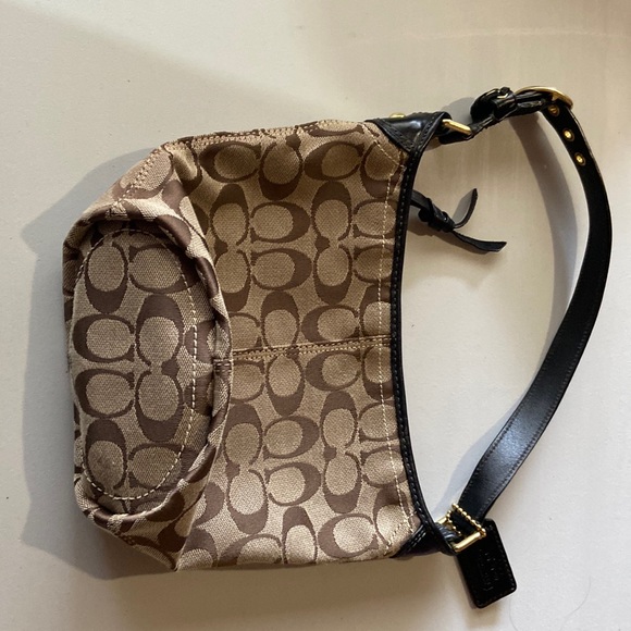 Authentic Coach bucket purse - Picture 1 of 6